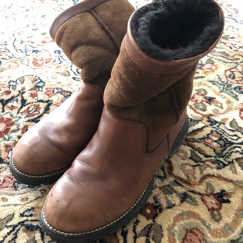 Uggs super heavy duty snow boot